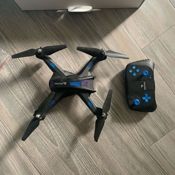 SNAPTAIN S5C Drone with additional accessories - Picture 4 of 10